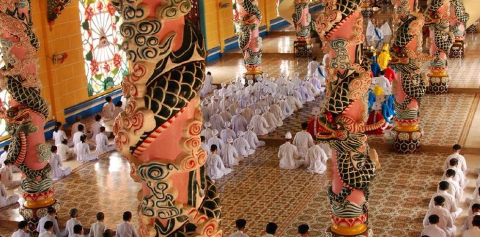 Cao Dai Temple Visit - Tay Ninh - Vietnam