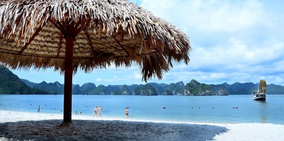 Soi Sim Beach - Halong Bay - Quang Ninh - Vietnam