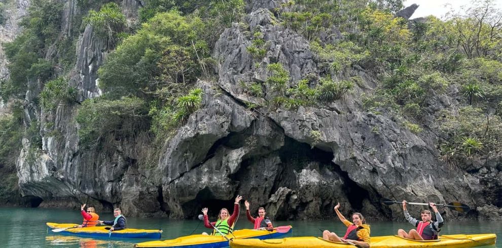 Bright Cave Lan Ha Bay - Cat Ba Island - Hai Phong - Vietnam