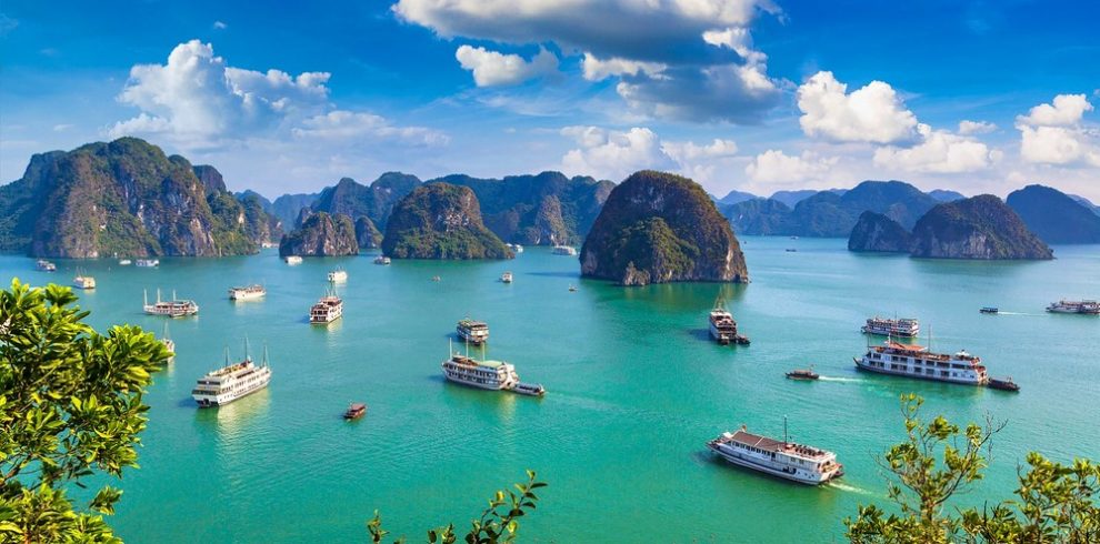 Beach - Halong Bay - Quang Ninh - Vietnam