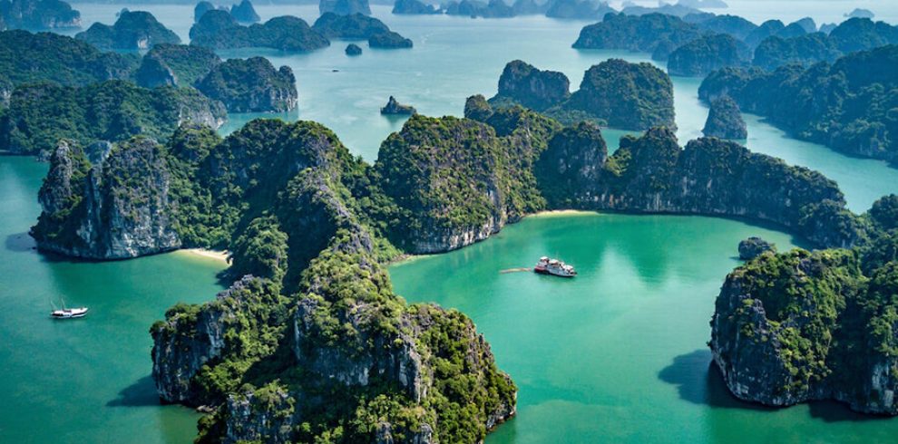 Flight Cock Islet - Halong Bay - Quang Ninh - Vietnam