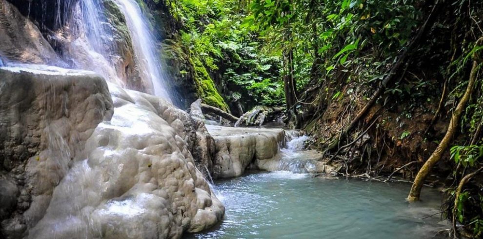 Sticky Waterfalls - Chiang Mai - Thailand