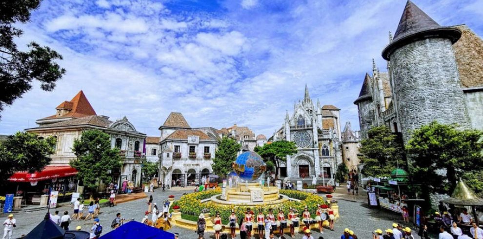 By Night Station - Ba Na Hills - Da Nang - Vietnam