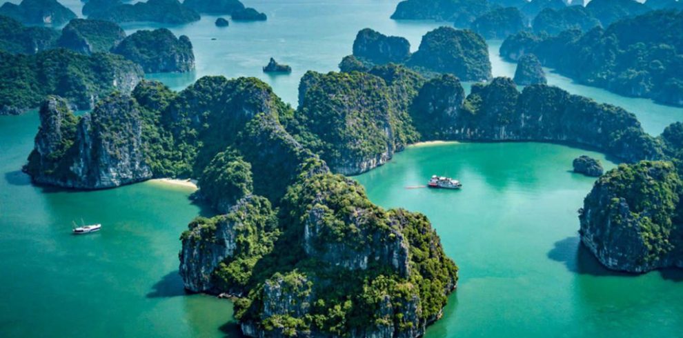 Mat Qui - Ha Long Bay - Quang Ninh - Vietnam