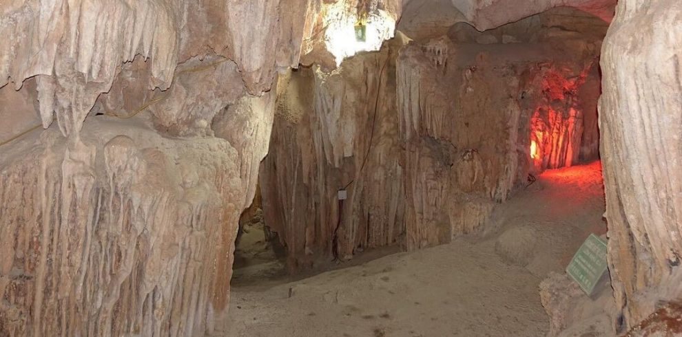 Me Cung Cave - Halong Bay - Quang Ninh - Vietnam