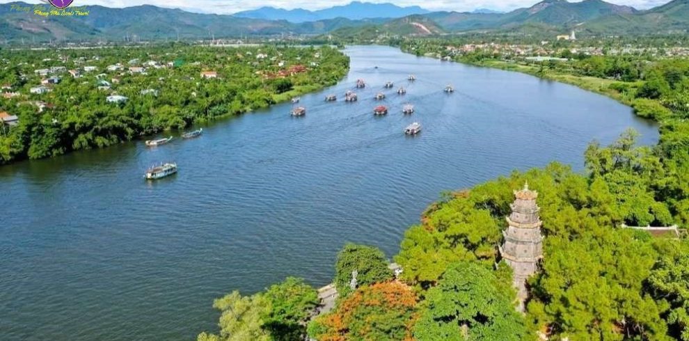 Dragon Boat - Hue - Vietnam