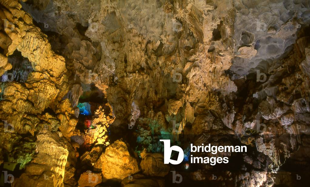 Limestone Cave - Halong Bay - Quang Ninh - Vietnam