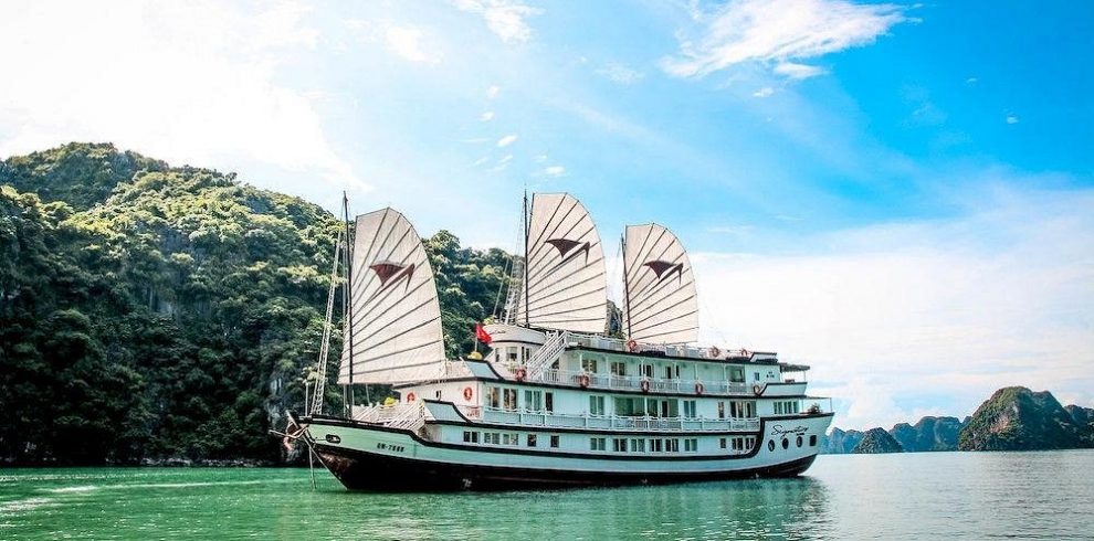 Signature Cruise - Halong Bay - Quang Ninh - Vietnam