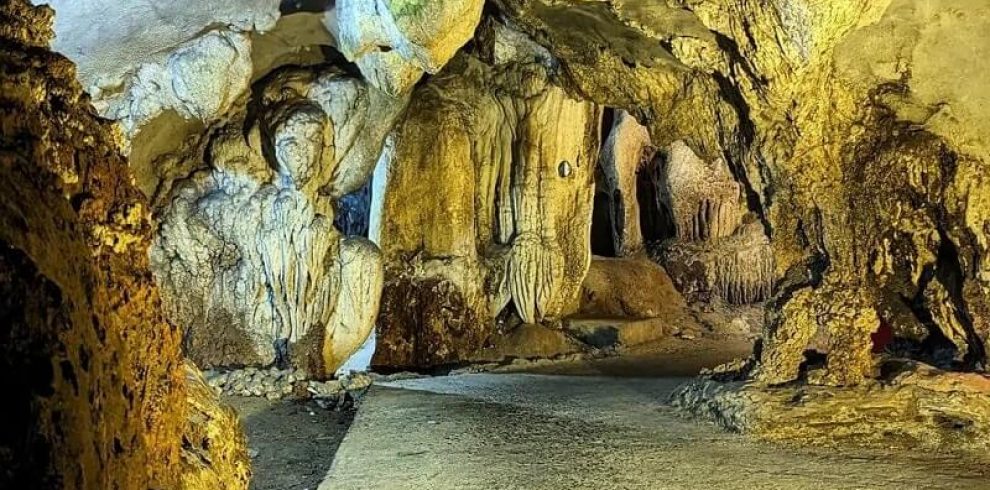 Hospital Cave - Cat Ba Island - Hai Phong - Vietnam